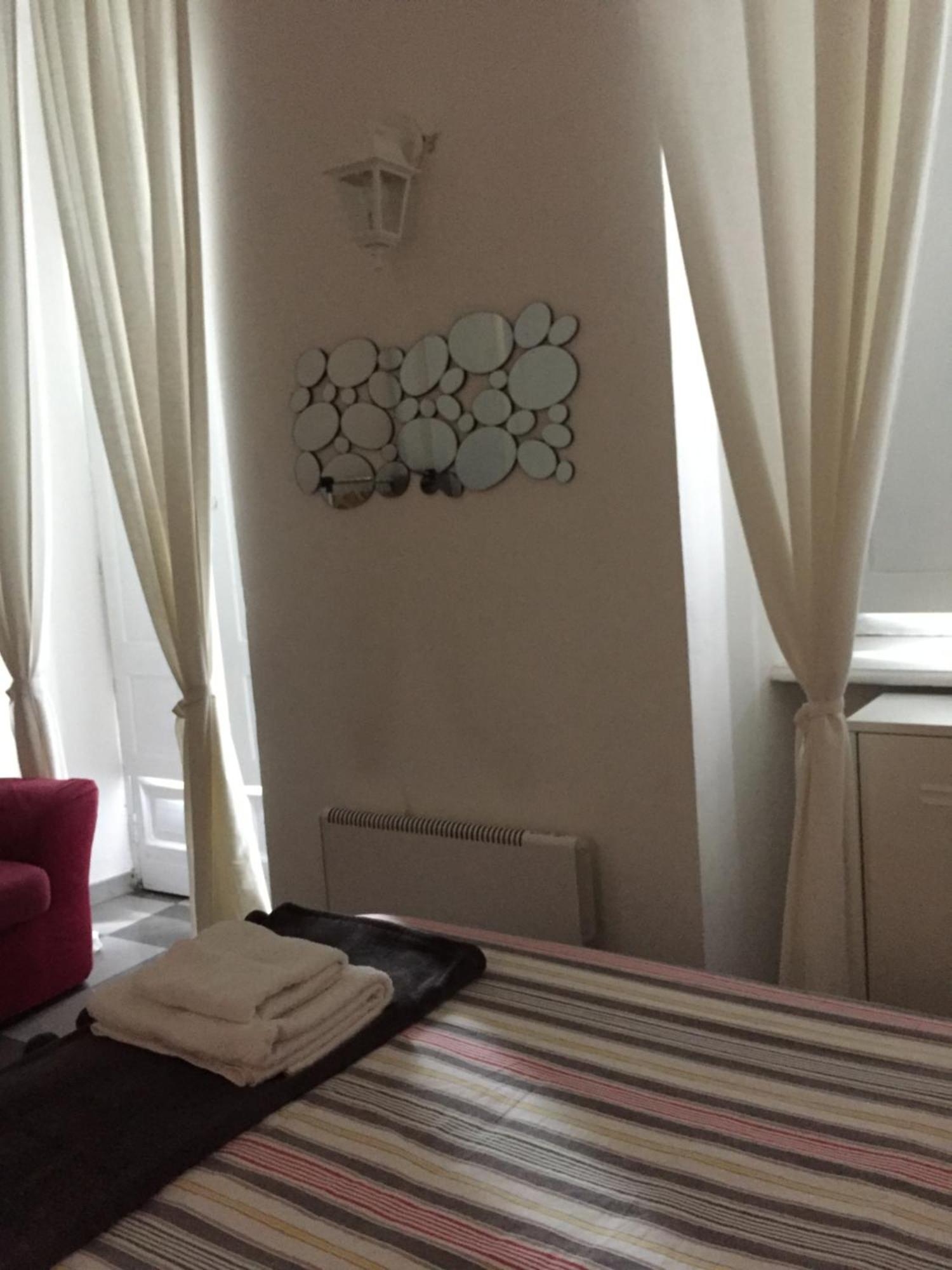Bed2Go Turim Quarto foto