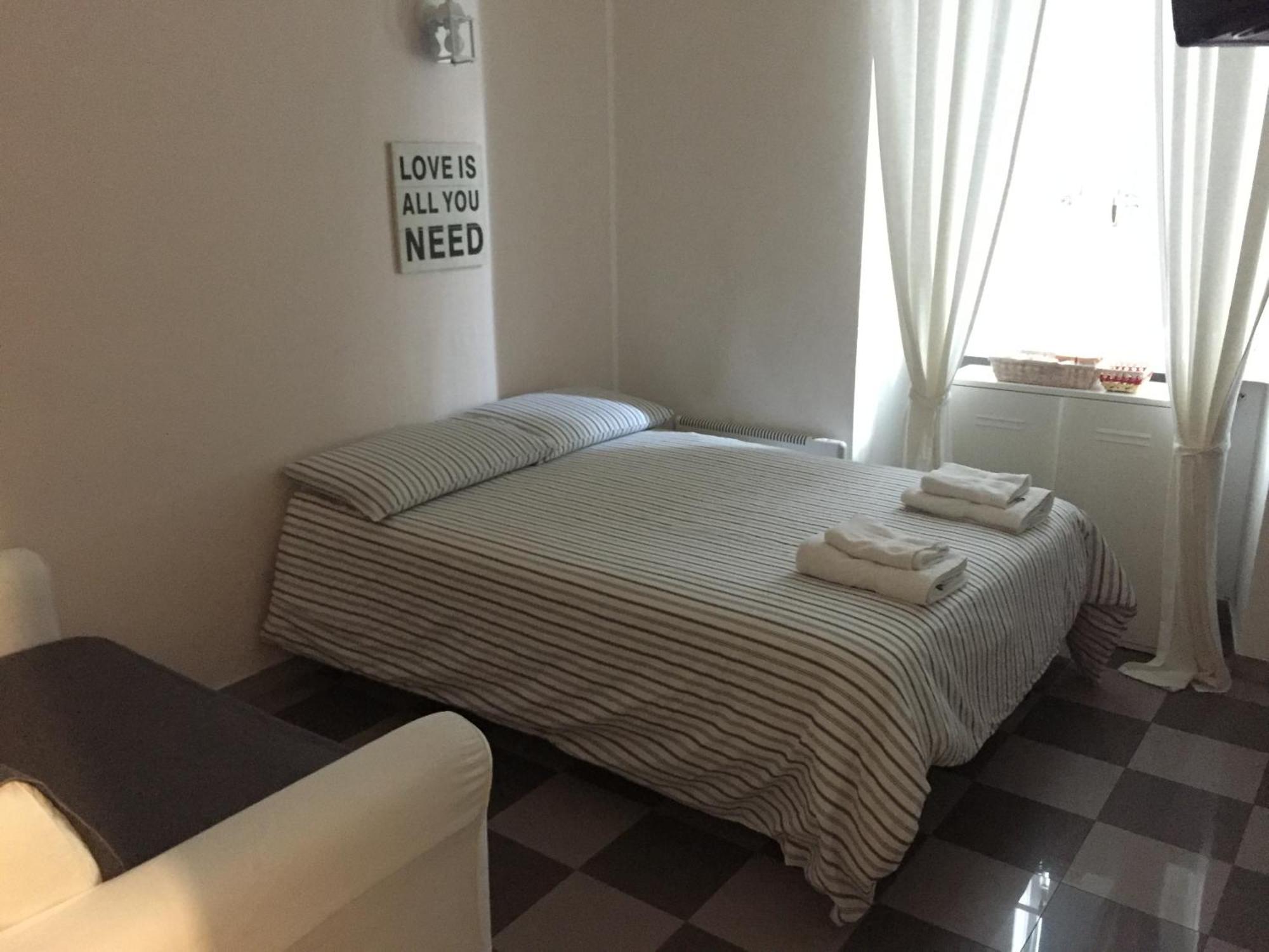 Bed2Go Turim Quarto foto